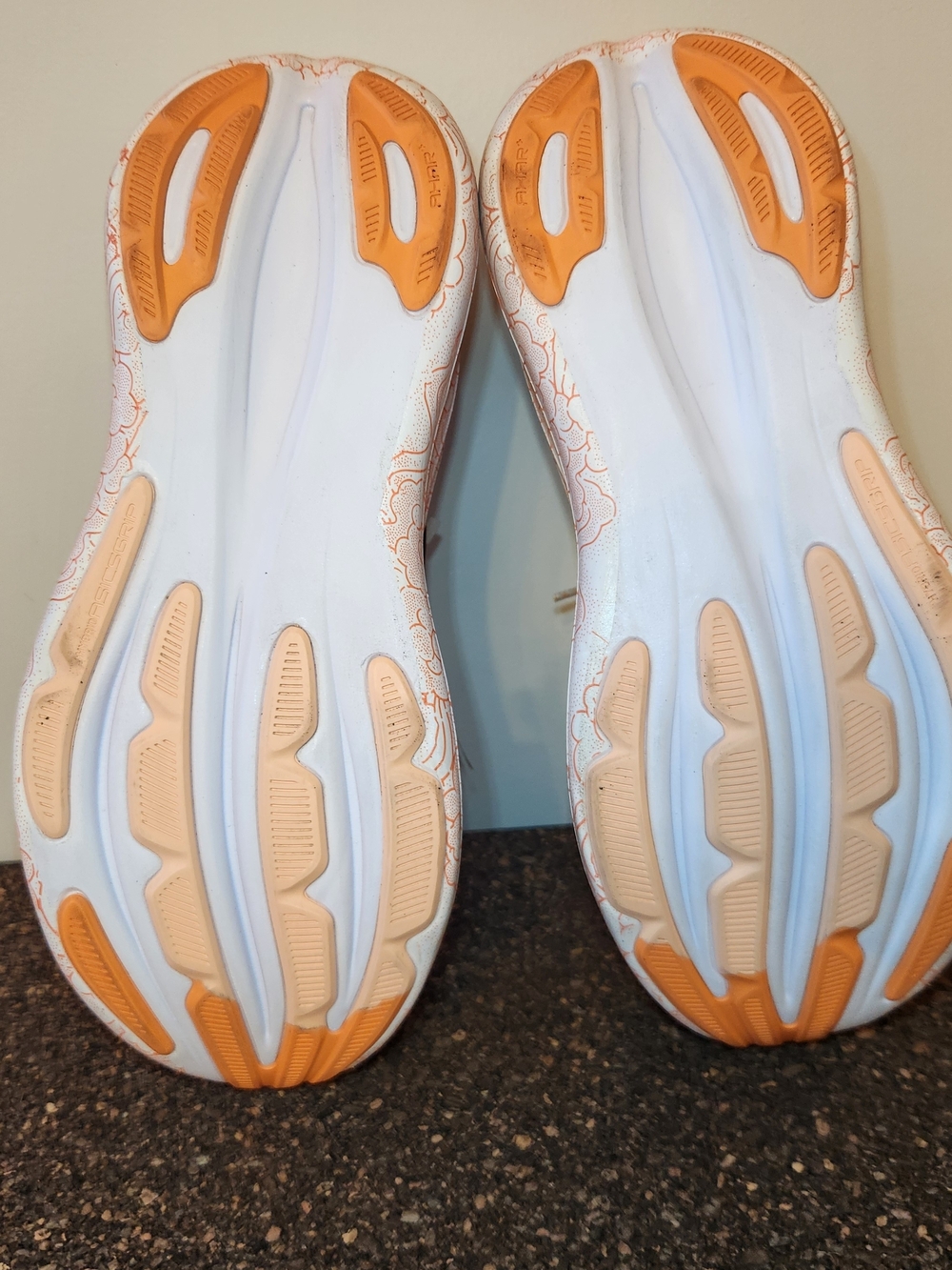 Asics Gel Nimbus 28 Tokyo Edition Running Shoes Womens Size 9 - Picture 9 of 13